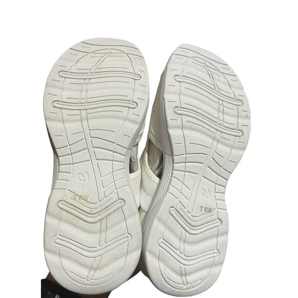 Easy Spirit White Slip On Sandals 7WW Traciee2 - Picture 5 of 5